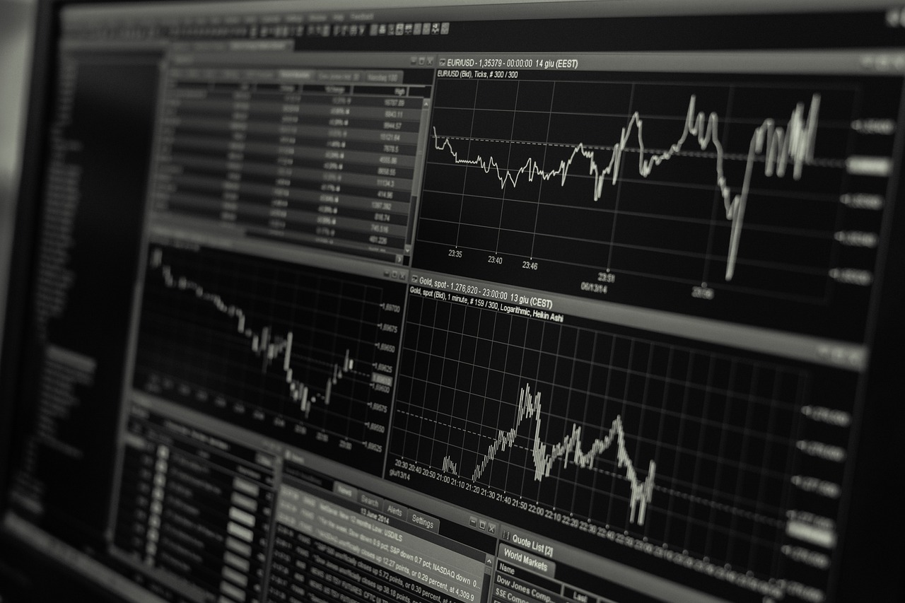 Currency exchange board — arbitrage is the sportsbook's closest analogue to a currency triangulation trade